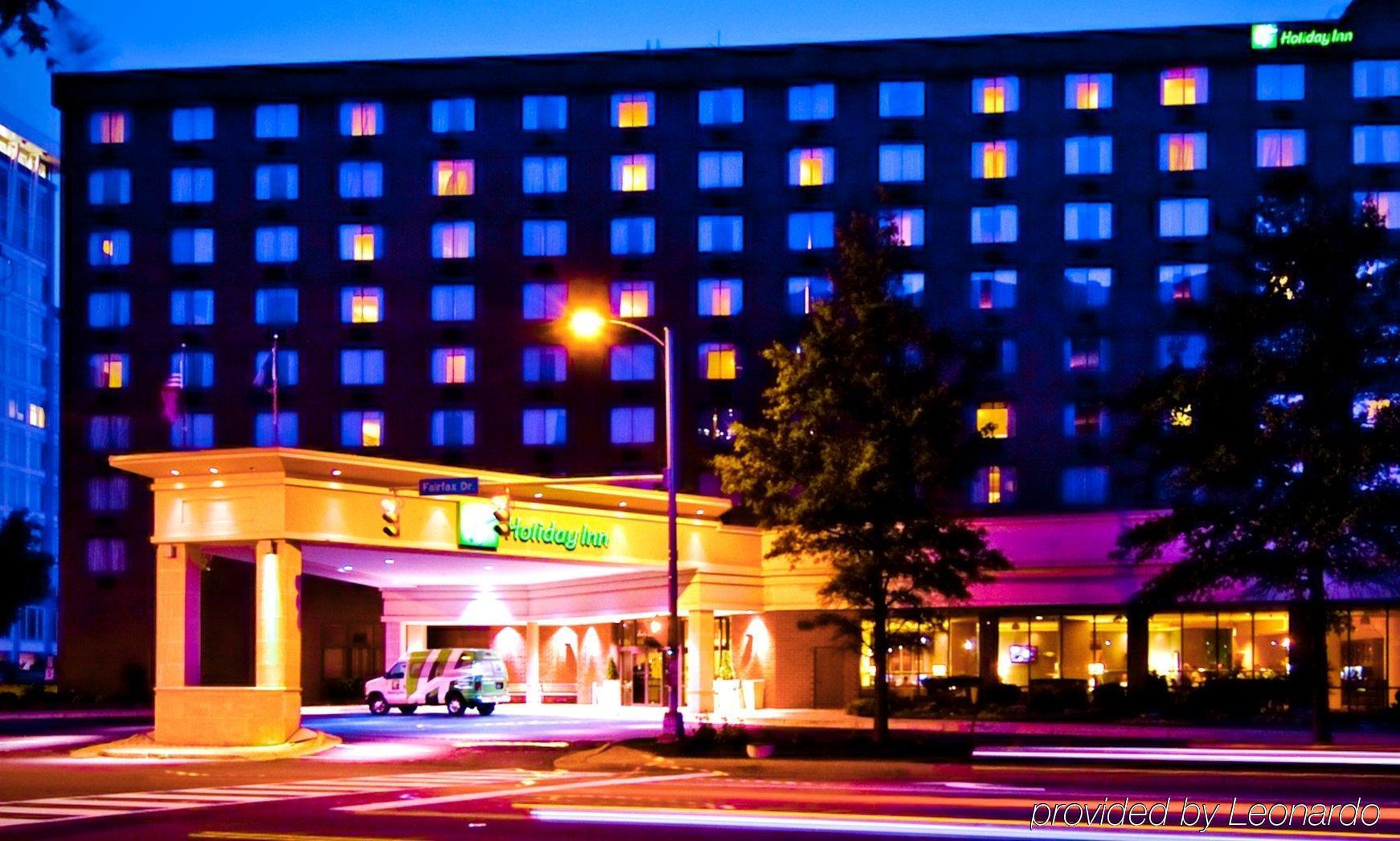 Holiday Inn Arlington At Ballston By Ihg Экстерьер фото