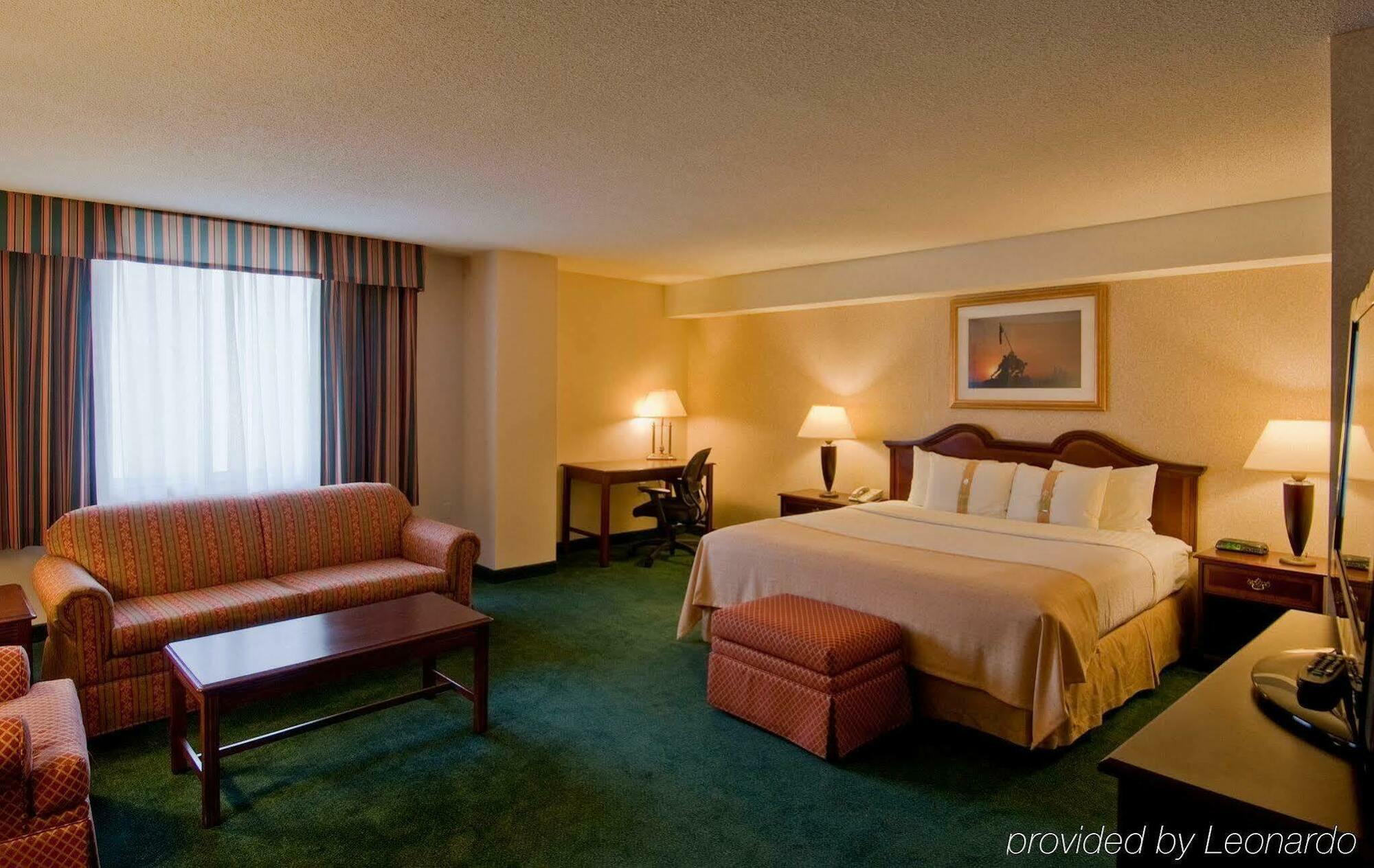 Holiday Inn Arlington At Ballston By Ihg Номер фото
